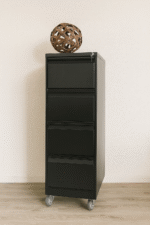 Archivador metálico con ruedas