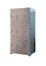 Locker con manija metálica