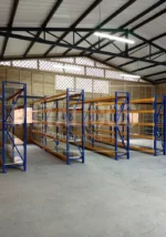 Estantería metálica industrial con tendidos metálicos - Imagen 8